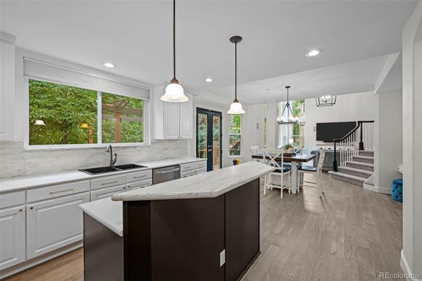 Dining room, Interior, Kitchen, Pendant Lights, Recessed Lighting, Wood Texture Flooring