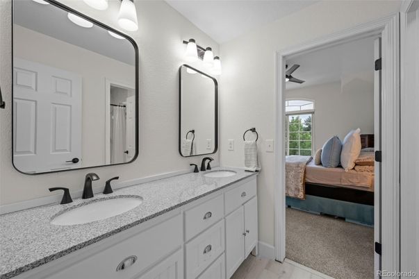 Bathroom, Bedroom, Dual Sink Vanities, Interior