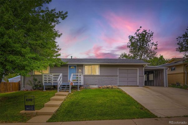 Attached, Exterior, Facade, Ranch