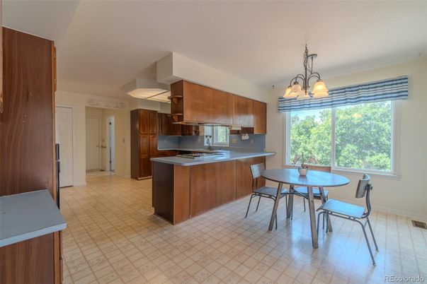Chandelier, Dining room, Interior, Kitchen