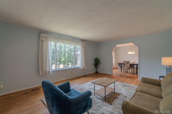 Chandelier, Dining room, Interior, Living room, Wood Texture Flooring