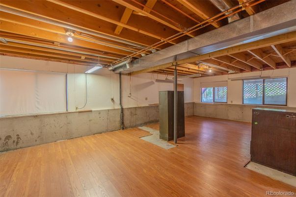Empty room, Interior, Wooden Beams, Wood Texture Flooring