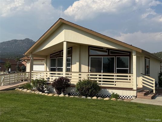 Backyard, Exterior, Facade, Modern