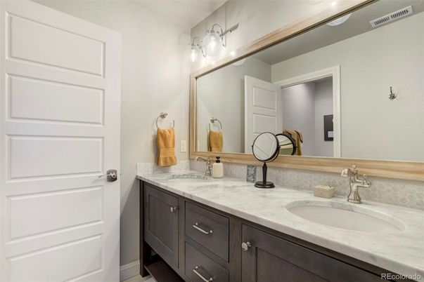 Bathroom, Dual Sink Vanities, Interior