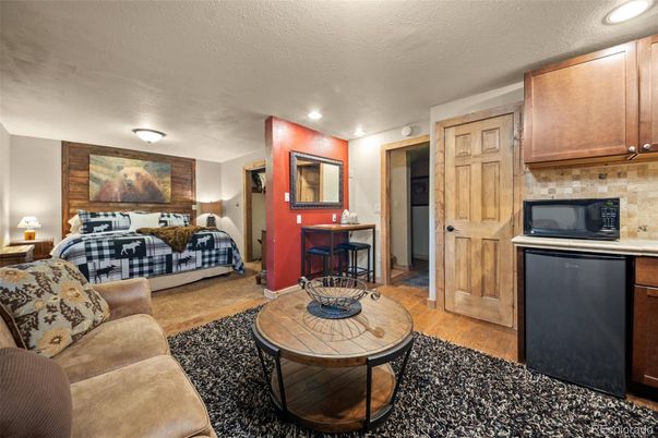 Bedroom, Interior, Living room, Recessed Lighting, Wood Texture Flooring