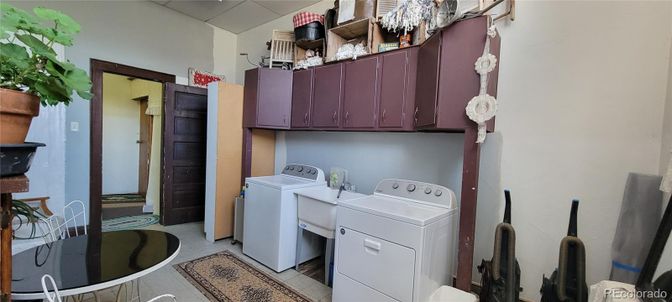 Interior, Washer