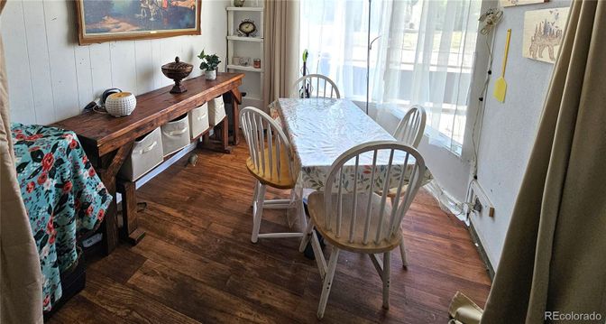 Dining room, Interior, Wood Texture Flooring