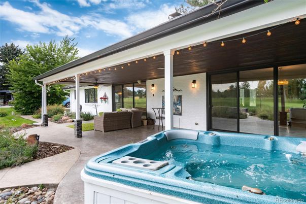 Exterior, Hot Tub