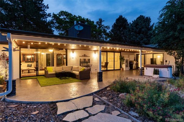 Exterior, Hot Tub