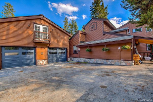 Attached, Exterior, Facade, Log Home
