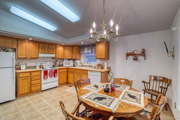 Chandelier, Dining room, Interior, Kitchen, Recessed Lighting