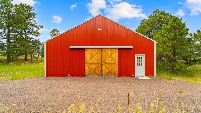 Backyard, Detached Garage, Exterior