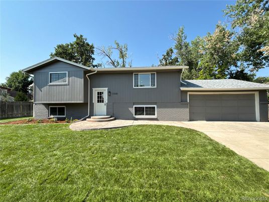 Attached, Exterior, Facade, Raised Ranch
