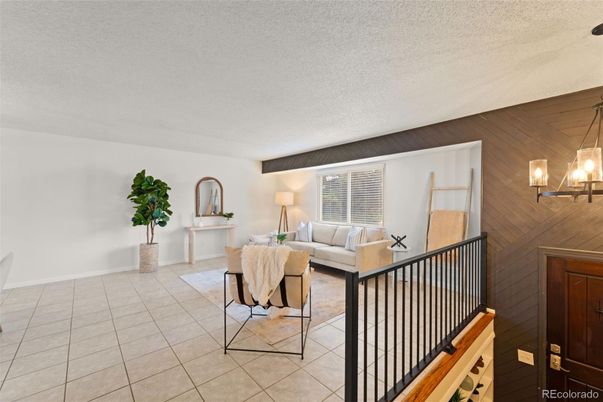 Chandelier, Interior, Living room