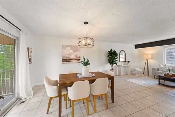 Chandelier, Dining room, Interior, Pendant Lights