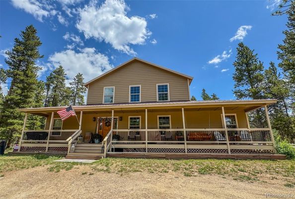Exterior, Facade, Log Home