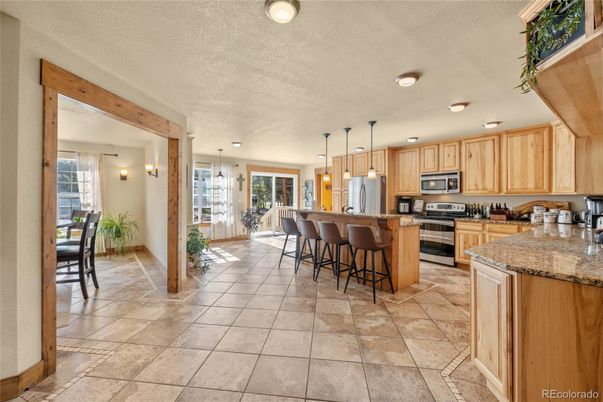 Dining room, Interior, Kitchen, Pendant Lights, Recessed Lighting, Stainless Steel Appliances