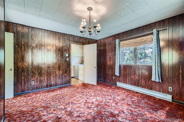 Chandelier, Empty room, Interior, Washer, Wooden Walls