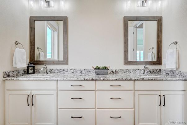 Bathroom, Dual Sink Vanities, Interior