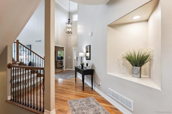 Interior, Pendant Lights, Recessed Lighting, Wood Texture Flooring