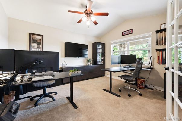 Home Office, Interior