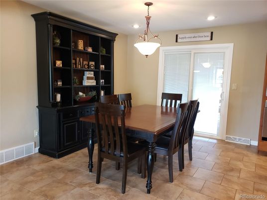 Dining room, Interior, Pendant Lights, Recessed Lighting