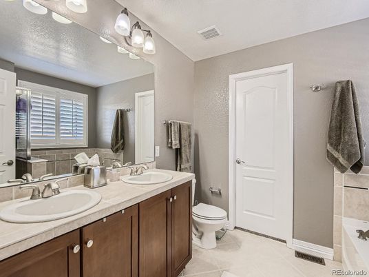 Bathroom, Dual Sink Vanities, Interior