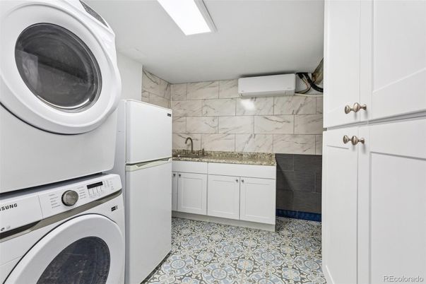 Interior, Marble Walls, Utility Closets, Washer