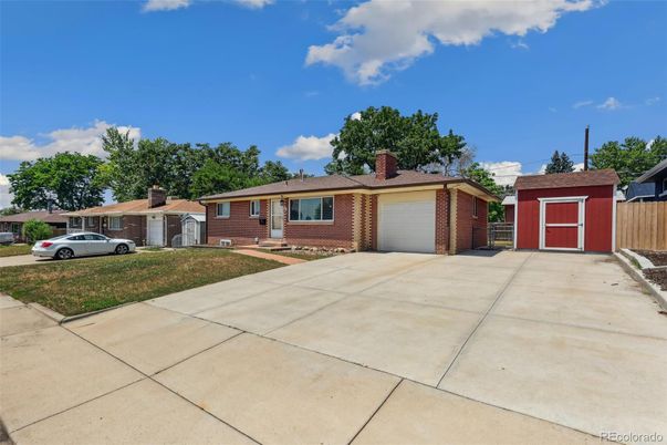 Detached Garage, Exterior