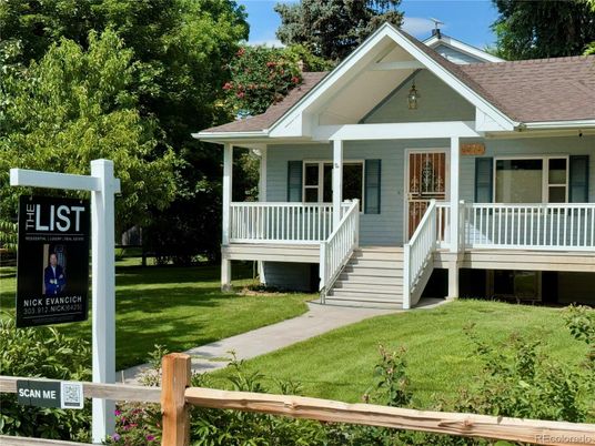 Exterior, Facade, American Craftsman