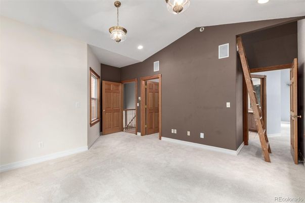 Empty room, Interior, Pendant Lights, Recessed Lighting