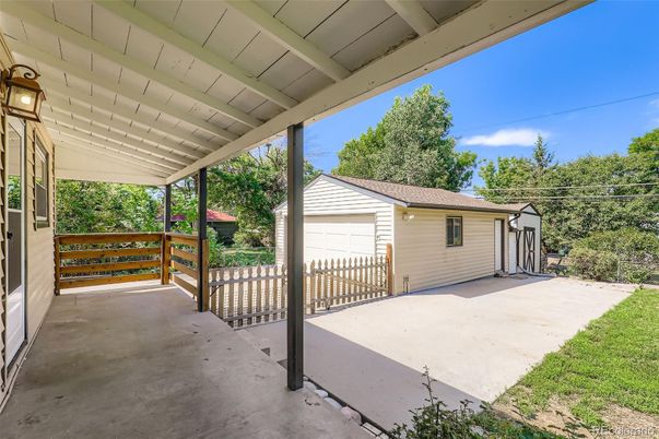 Detached Garage, Exterior