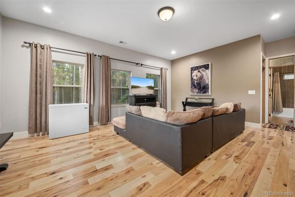 Interior, Recessed Lighting, Wood Texture Flooring