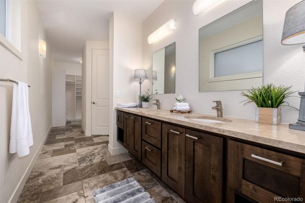 Bathroom, Dual Sink Vanities, Interior