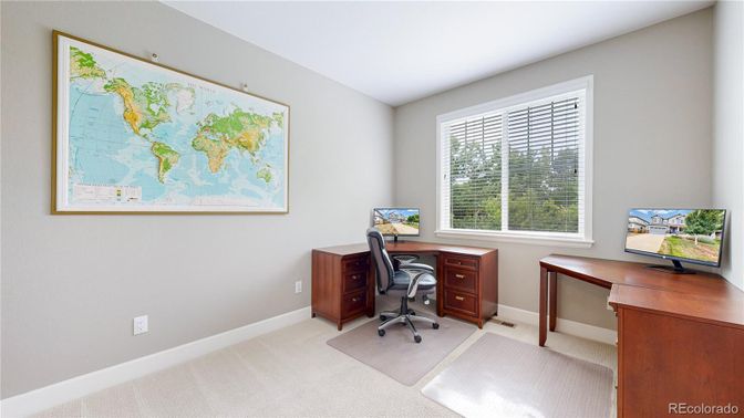 Home Office, Interior