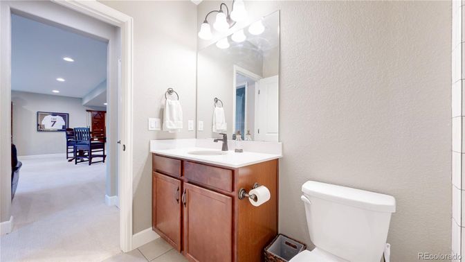 Bathroom, Interior, Recessed Lighting