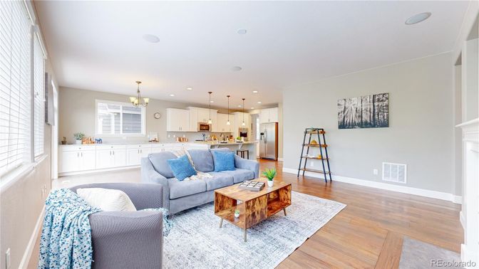 Chandelier, Interior, Kitchen, Living room, Pendant Lights, Recessed Lighting, Wood Texture Flooring