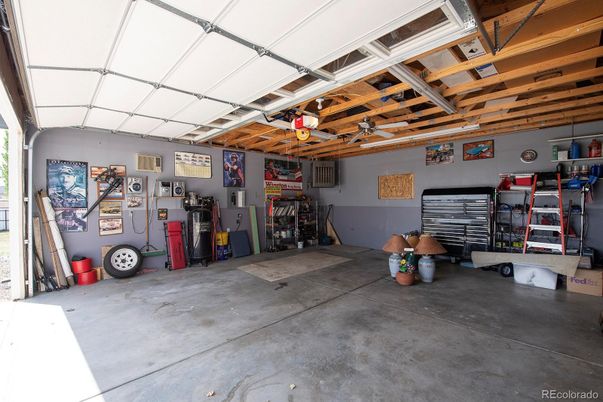 Garage, Interior