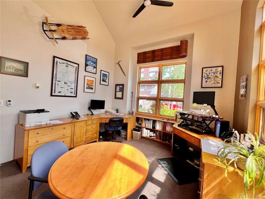 Home Office, Interior