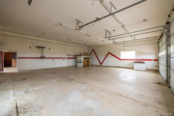 Garage, Interior