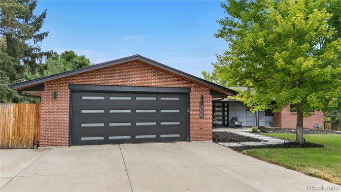 Detached Garage, Exterior