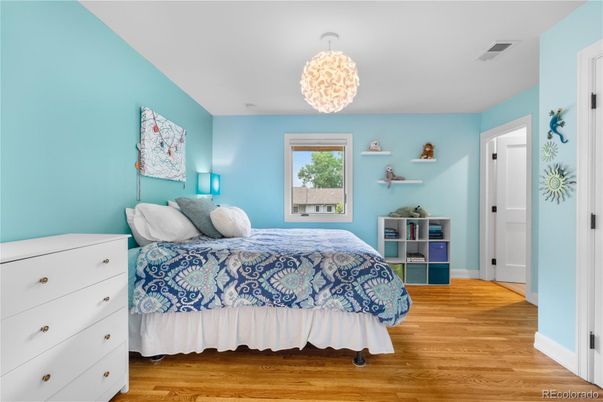 Bedroom, Interior, Pendant Lights, Wood Texture Flooring