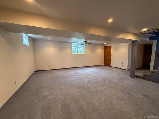 Empty room, Interior, Recessed Lighting