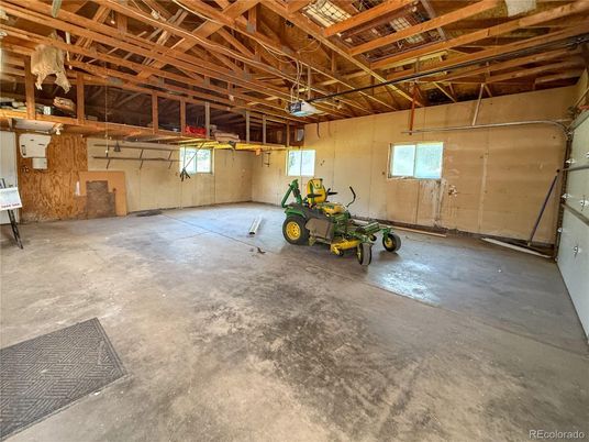 Garage, Interior, Wooden Beams, Wooden Ceilings