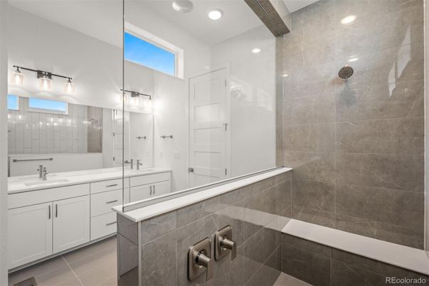 Bathroom, Dual Sink Vanities, Interior, Recessed Lighting