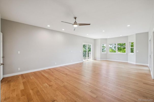 Empty room, Interior, Recessed Lighting, Wood Texture Flooring