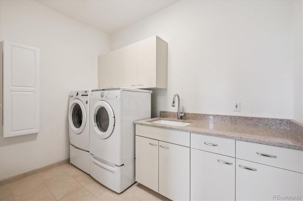 Interior, Washer
