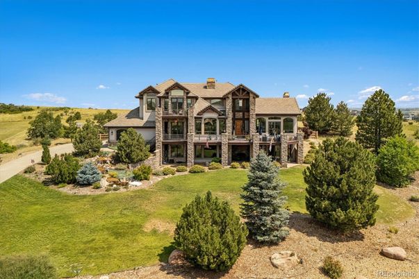 Backyard, Exterior, Facade, Log Home