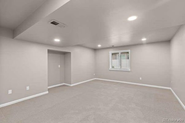 Empty room, Interior, Recessed Lighting