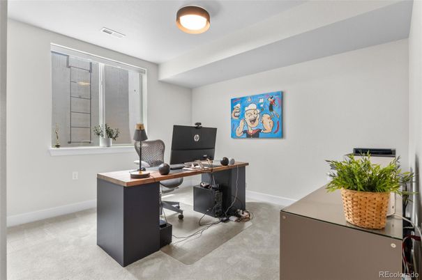 Home Office, Interior